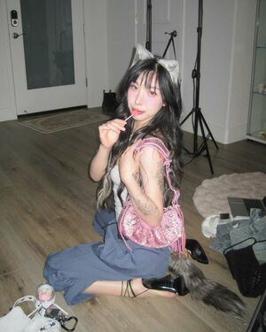 Elle Lee Nude Photos photo 43