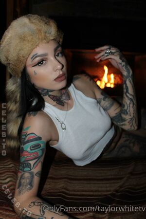Taylor White Nude Photos photo 15
