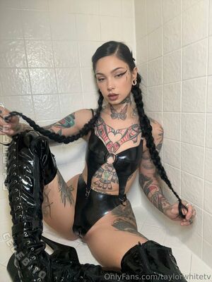 Taylor White Nude Photos photo 142