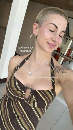 Lucy Cloud Nude Photos photo 1