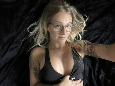 EmilyTokes Nude Photos photo 2
