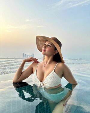 Zaraxyazmin Nude Photos photo 10