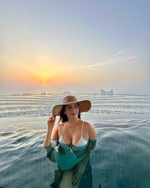 Zaraxyazmin Nude Photos photo 12