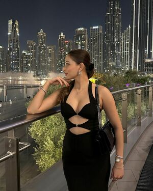 Zaraxyazmin Nude Photos photo 41