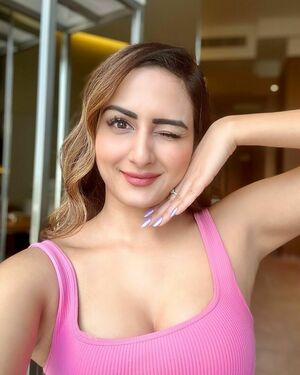 Zaraxyazmin Nude Photos photo 43