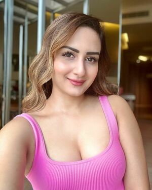 Zaraxyazmin Nude Photos photo 45