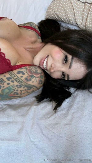 Alex Mucci Nude Photos photo 12