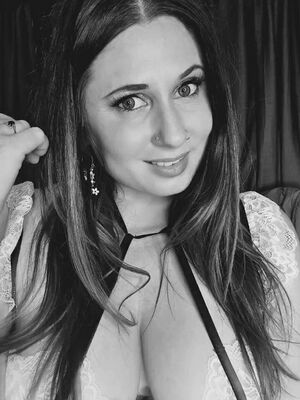 Nadiabratke Nude Photos photo 37