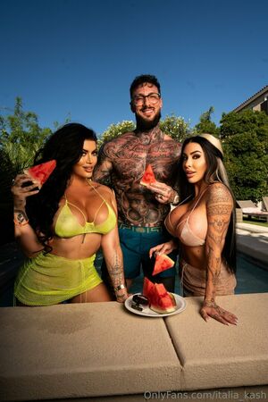 Toochi Kash Nude Photos photo 3