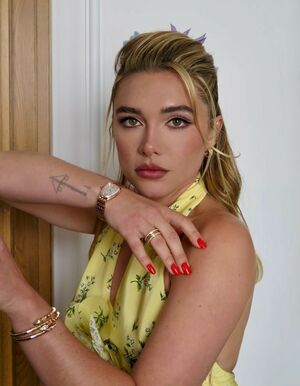 Florence Pugh Nude Photos photo 9