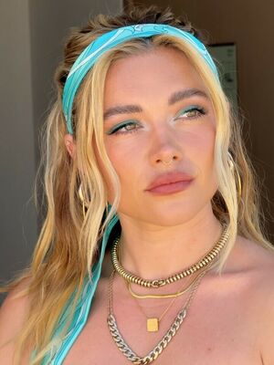 Florence Pugh Nude Photos photo 15