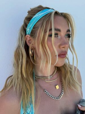Florence Pugh Nude Photos photo 24