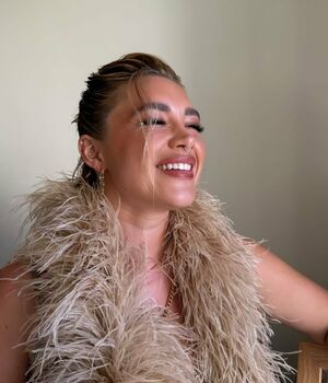 Florence Pugh Nude Photos photo 28