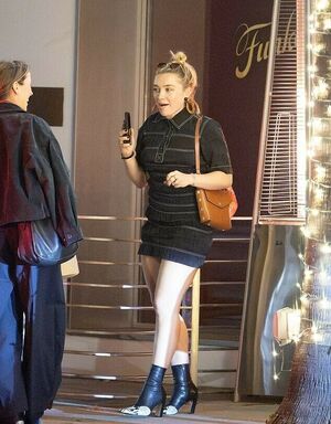 Florence Pugh Nude Photos photo 88
