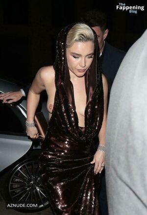 Florence Pugh Nude Photos photo 136