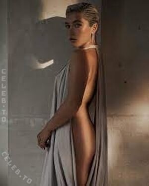 Florence Pugh Nude Photos photo 203