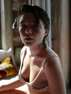 Florence Pugh Nude Photos photo 232