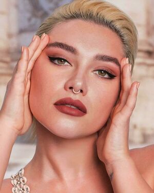 Florence Pugh Nude Photos photo 246