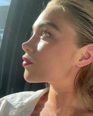Florence Pugh Nude Photos photo 249