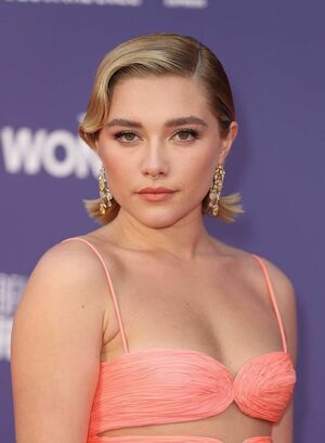 Florence Pugh Nude Photos photo 267