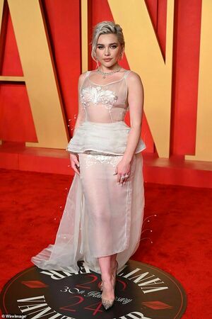 Florence Pugh Nude Photos photo 273