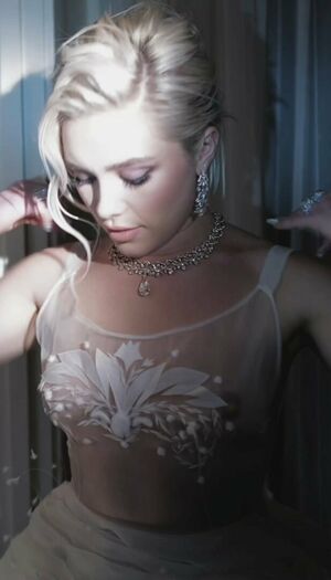 Florence Pugh Nude Photos photo 278