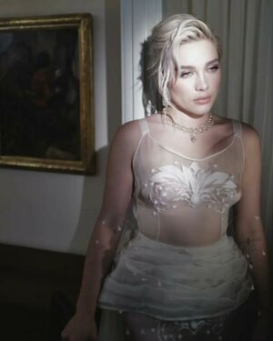 Florence Pugh Nude Photos photo 283
