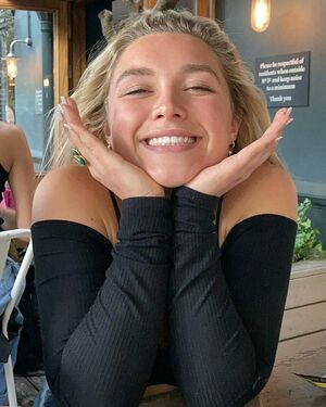 Florence Pugh Nude Photos photo 288