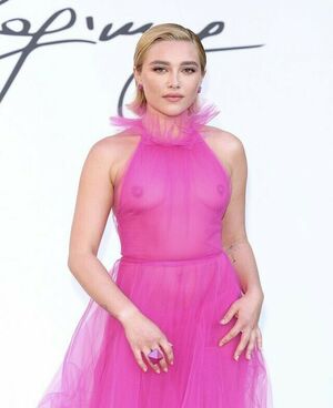 Florence Pugh Nude Photos photo 293