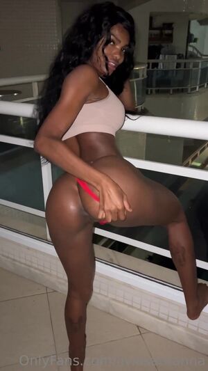 Lívia Santana Nude Photos photo 6