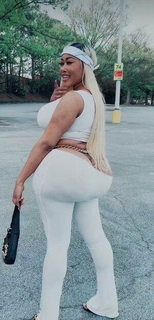Moriah Mills Nude Photos photo 20