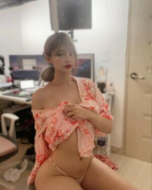 Seo Ahn Nude Photos photo 42