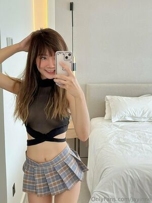 Jayinne Nude Photos photo 11