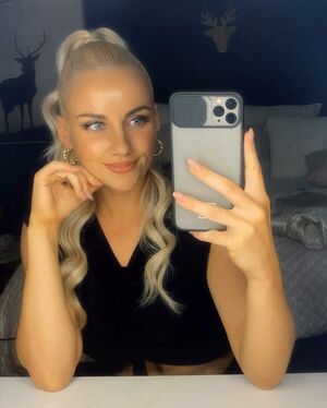 Mikalah Burgess Nude Photos photo 112