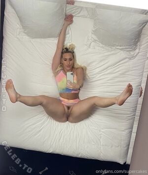 Supercakes Nude Photos photo 13