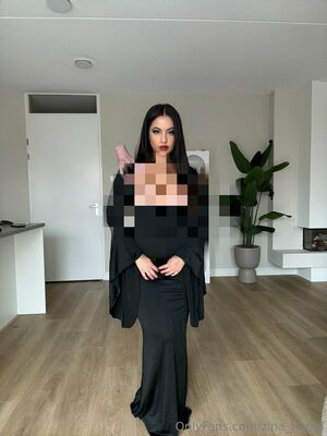 Zina Hadid Nude Photos photo 29