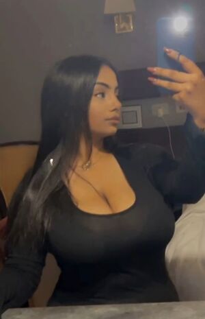 Zina Hadid Nude Photos photo 235
