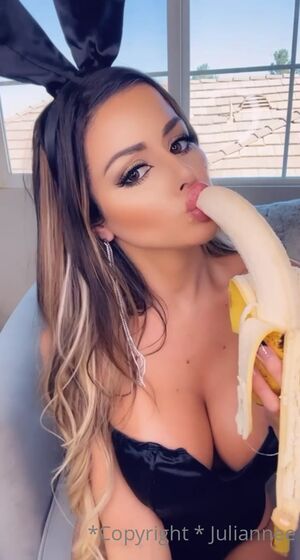 Juli Annee Nude Photos photo 283