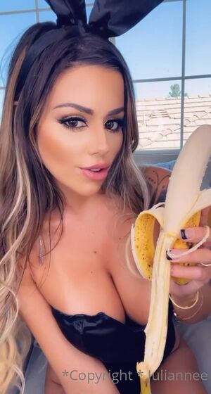 Juli Annee Nude Photos photo 284