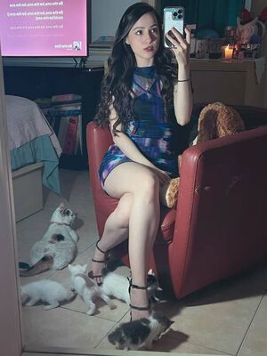 Essaere Nude Photos photo 3