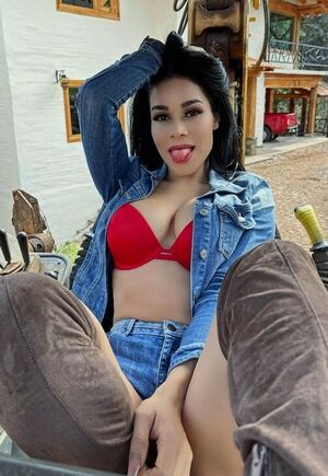 Yuliett Torres Nude Photos photo 28