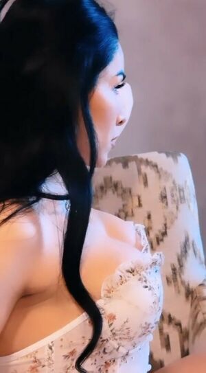 Yuliett Torres Nude Photos photo 299