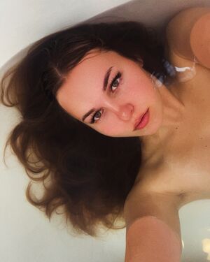 Cassie Claire Nude Photos photo 34