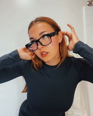 Cassie Claire Nude Photos photo 39