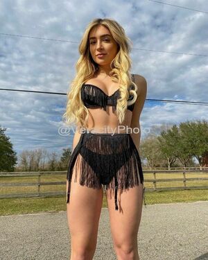 Faithlianne Nude Photos photo 17