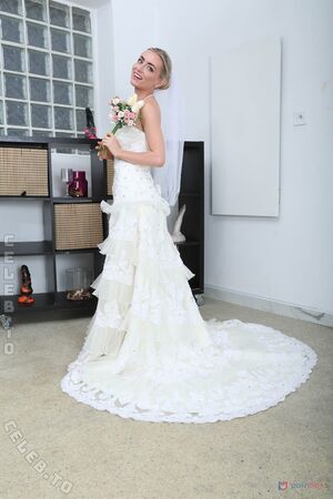 Emily Belle Nude Photos photo 14