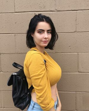 Julia Burch Nude Photos photo 65