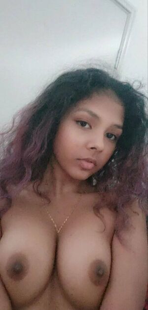 Luvrynnie Nude Photos photo 19
