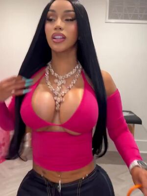 Cardi B Nude Photos photo 23