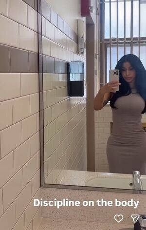 Cardi B Nude Photos photo 52